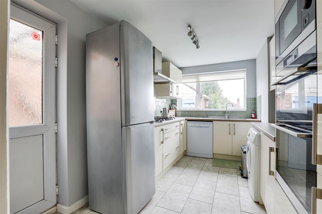 Haverhill Crescent, Nottingham, Nottinghamshire, NG5 5AW
