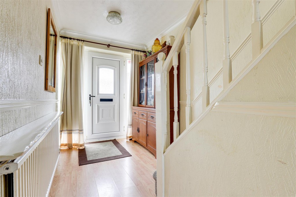Haverhill Crescent, Nottingham, Nottinghamshire, NG5 5AW