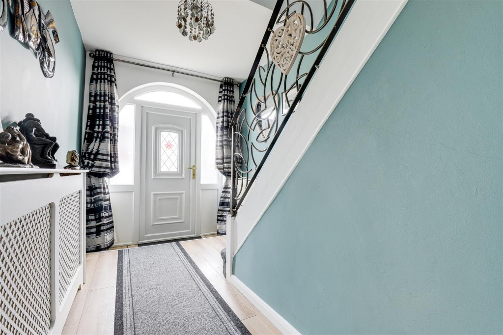 Westland Avenue, Hucknall, Nottinghamshire, NG15 6FW