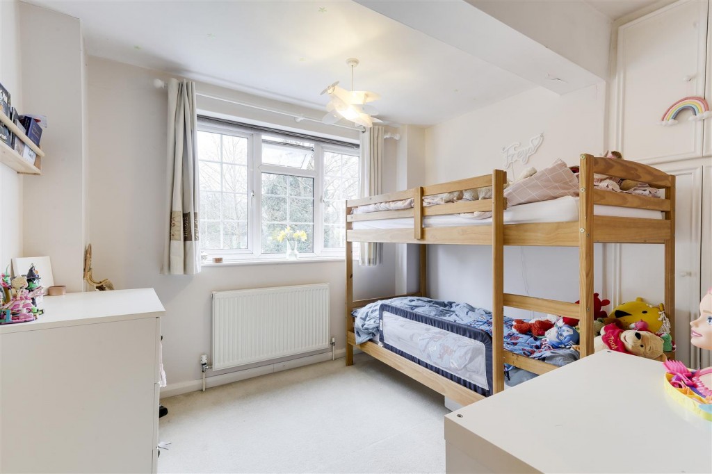 Chapel Street, Bramcote, Nottinghamshire, NG9 3HB