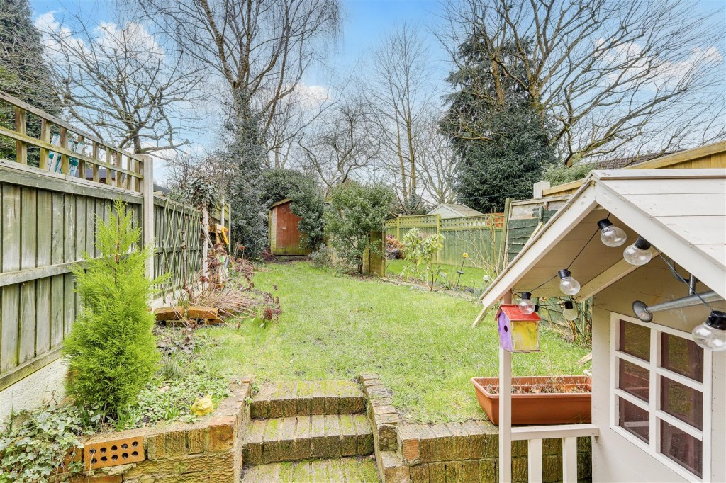 Chapel Street, Bramcote, Nottinghamshire, NG9 3HB