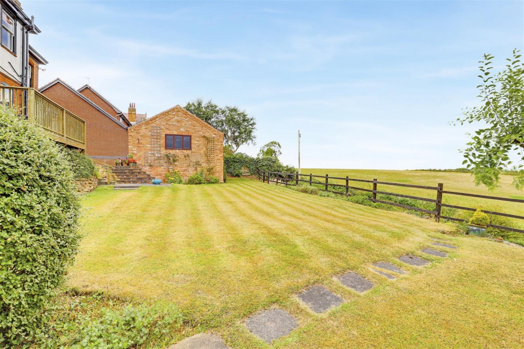 Park Road, Plumtree Park, Keyworth, Nottinghamshire, NG12 5LX
