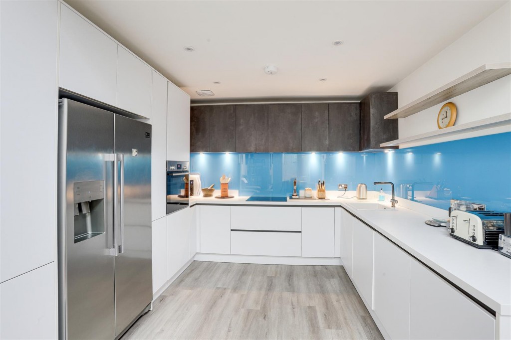 Cavendish Crescent North, The Park, Nottinghamshire, NG7 1AZ