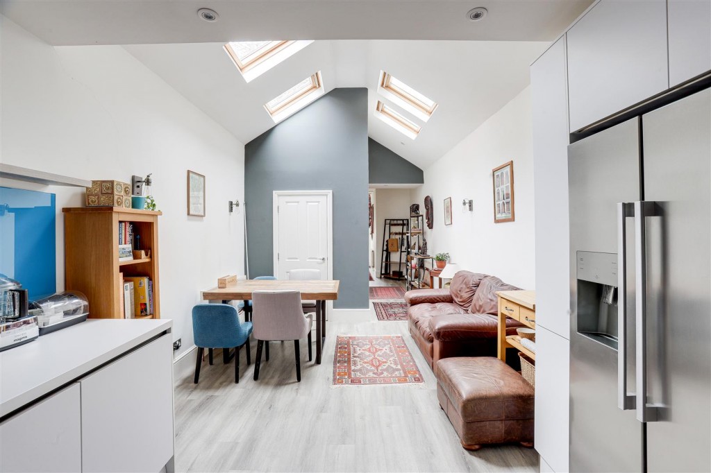 Cavendish Crescent North, The Park, Nottinghamshire, NG7 1AZ
