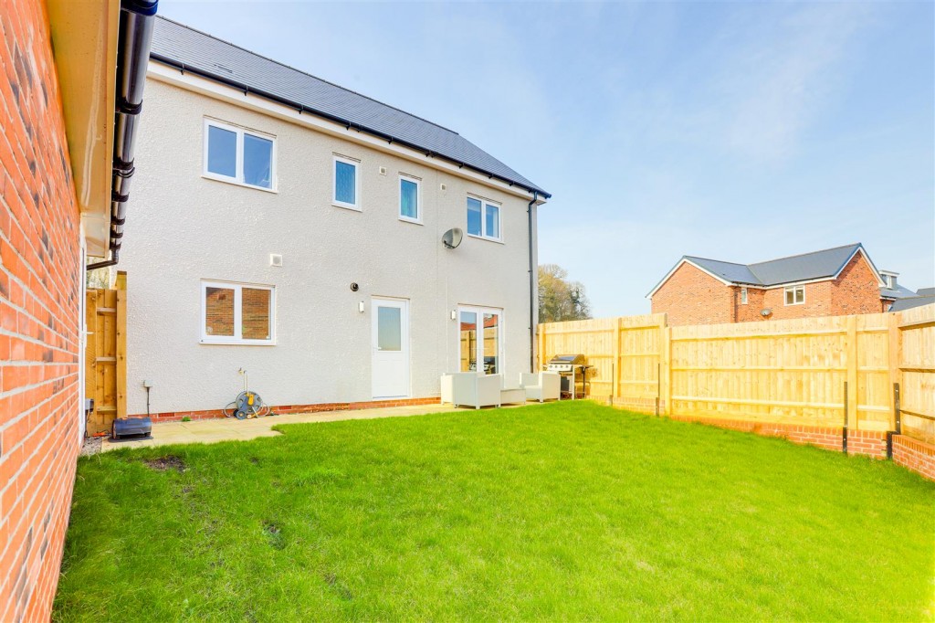 Bettina Gardens, Edwalton, Nottinghamshire, NG12 4LT