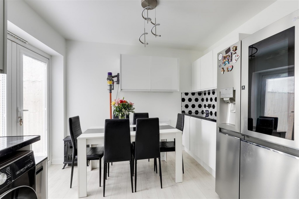 Caxton Road, Carrington, Nottinghamshire, NG5 1RH