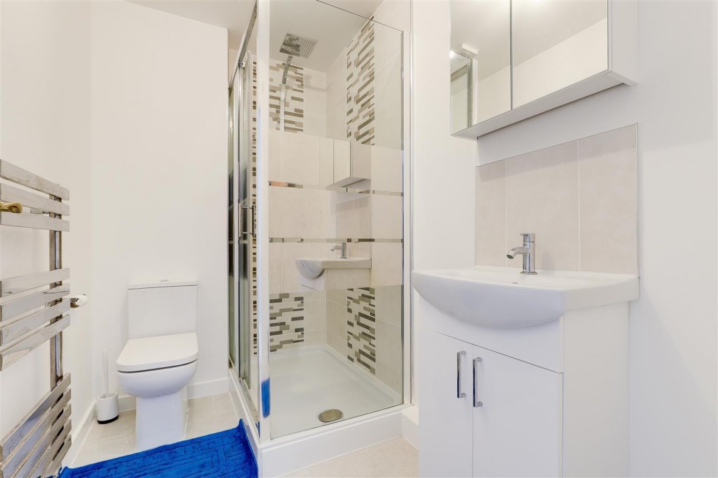 Caxton Road, Carrington, Nottinghamshire, NG5 1RH