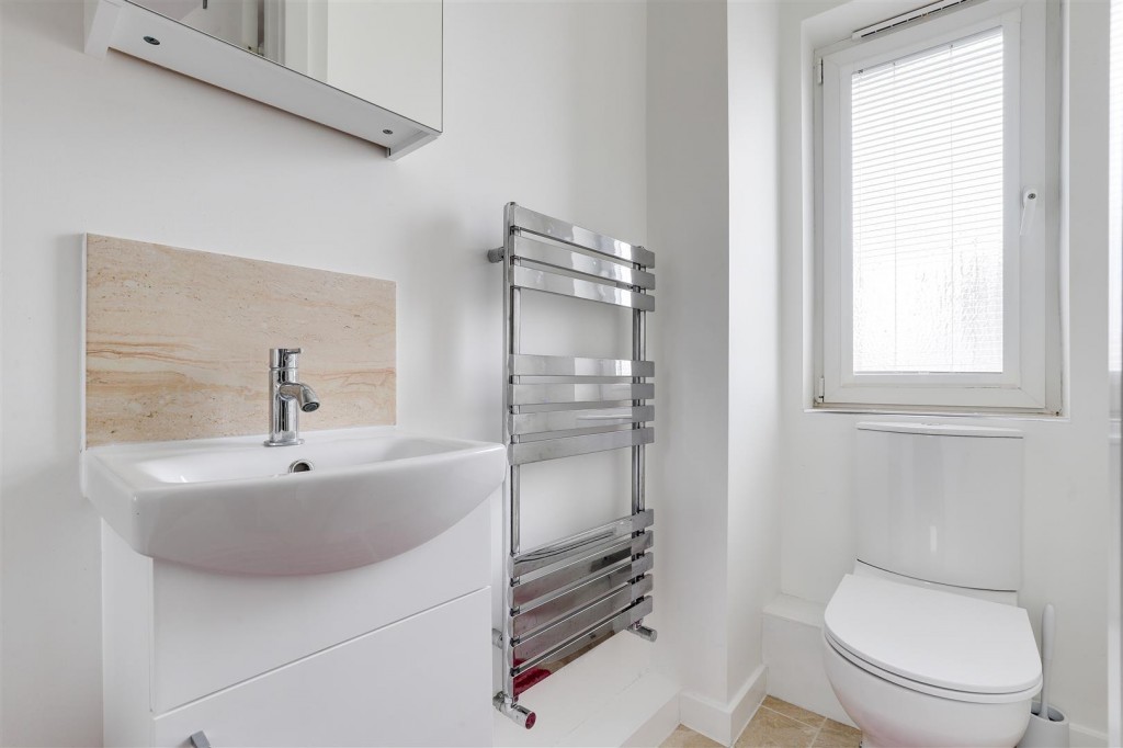 Caxton Road, Carrington, Nottinghamshire, NG5 1RH