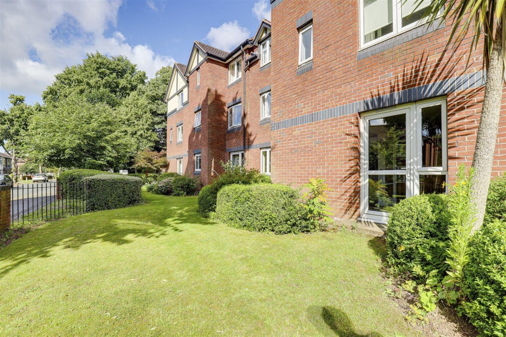 Valley Court, Ribblesdale Road, Daybrook, Nottinghamshire, NG5 3GA