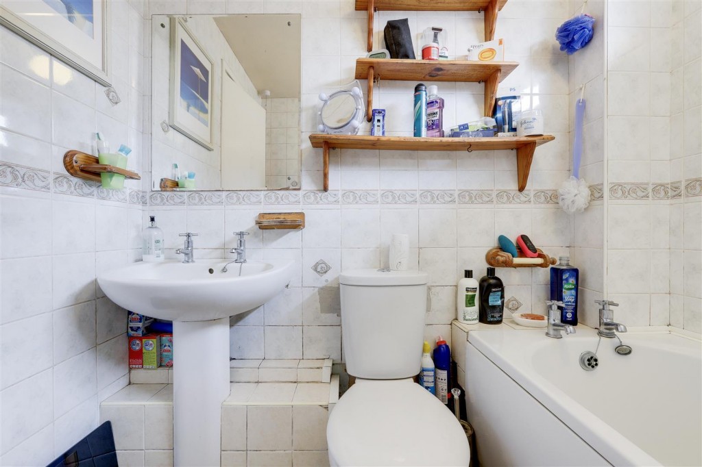 Staindale Drive, Aspley, Nottinghamshire, NG8 5FU