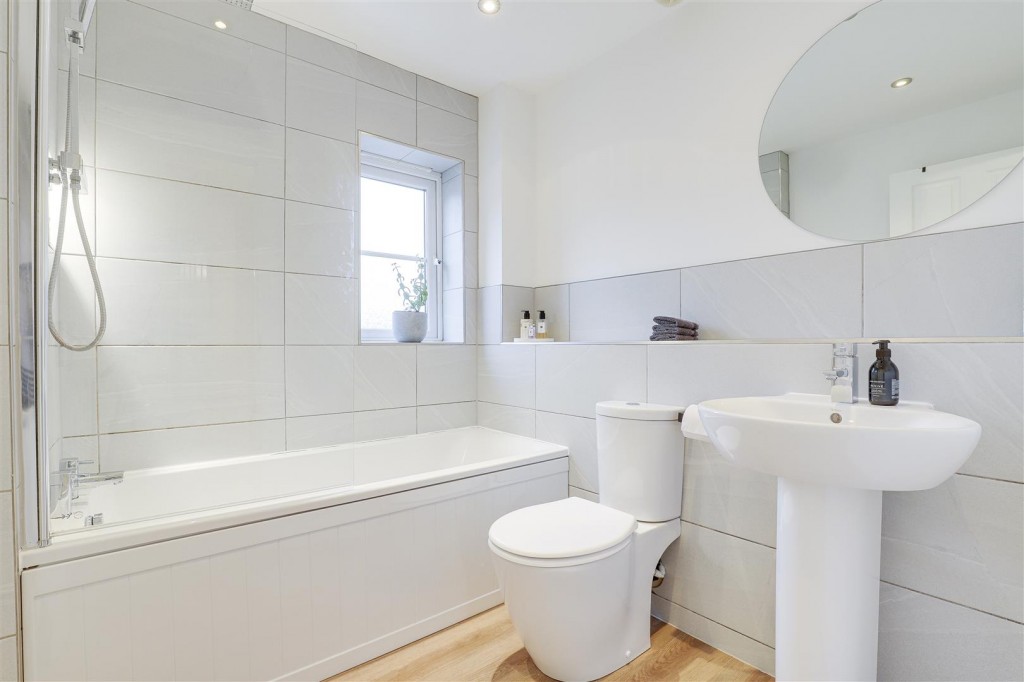 Bailey Drive, Mapperley, Nottinghamshire, NG3 5US