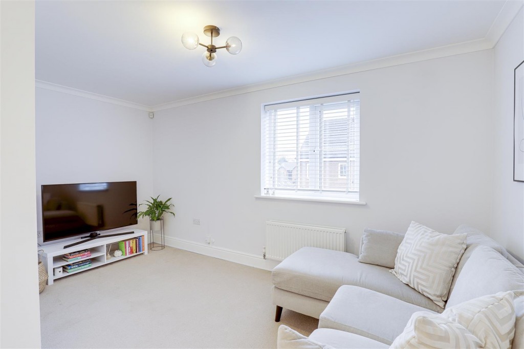 Bailey Drive, Mapperley, Nottinghamshire, NG3 5US