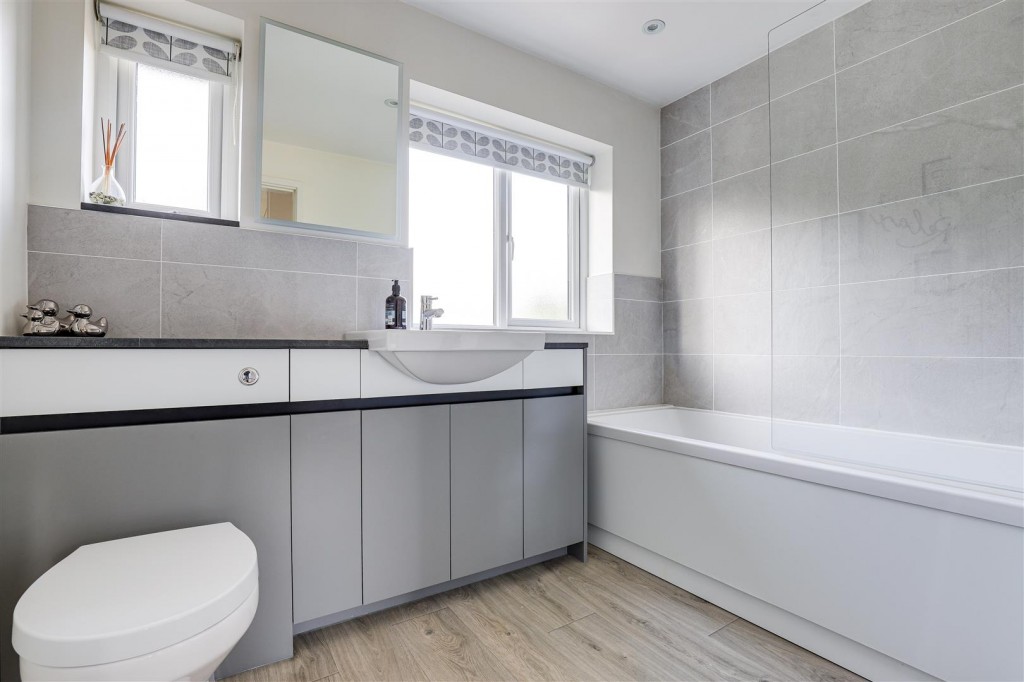 Brookland Close, Gunthorpe, Nottinghamshire, NG14 7EZ