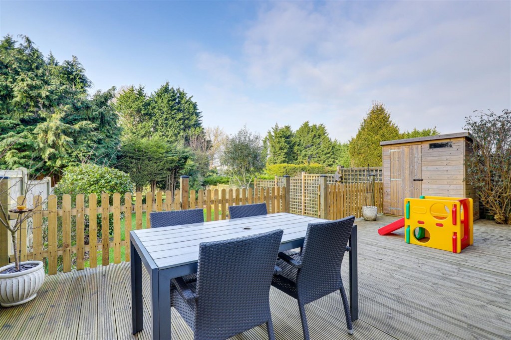Brookland Close, Gunthorpe, Nottinghamshire, NG14 7EZ