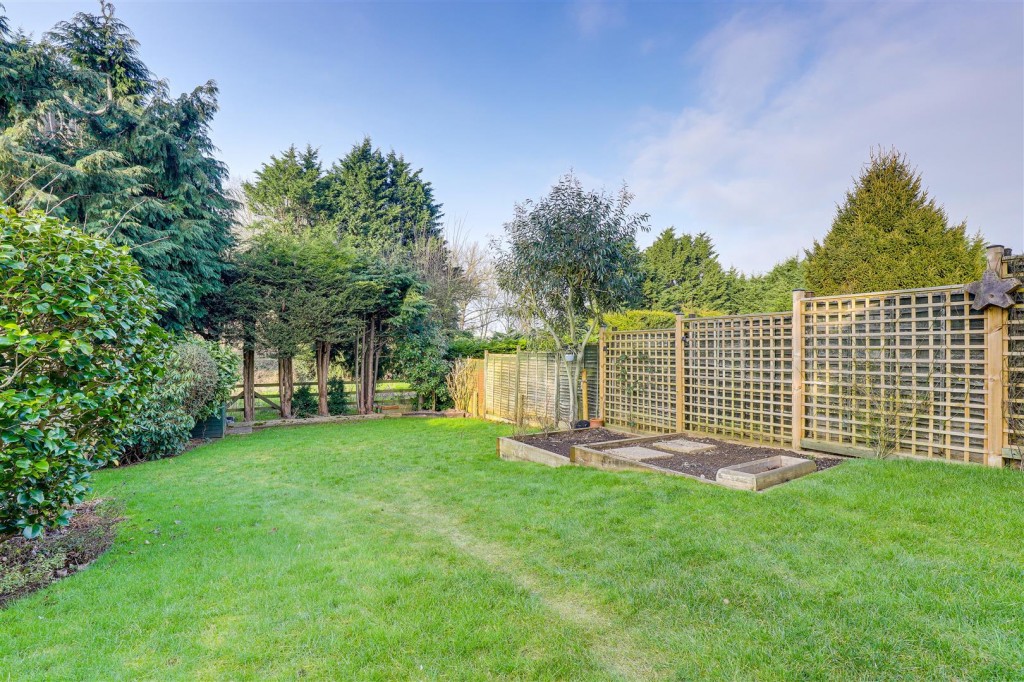 Brookland Close, Gunthorpe, Nottinghamshire, NG14 7EZ