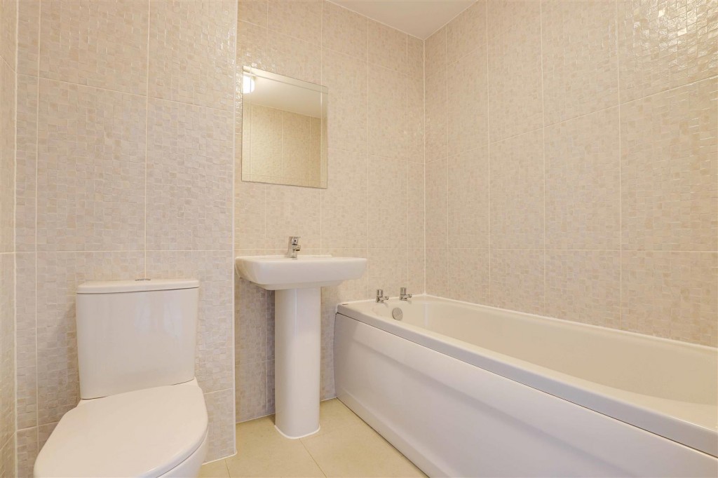 Linnet Drive, Rainworth, Mansfield, Nottinghamshire, NG21 0WL