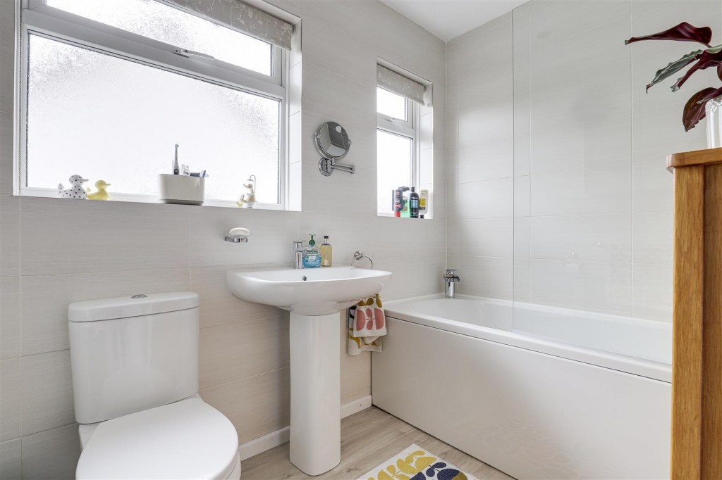 Eton Road, West Bridgford, Nottinghamshire, NG2 7AR