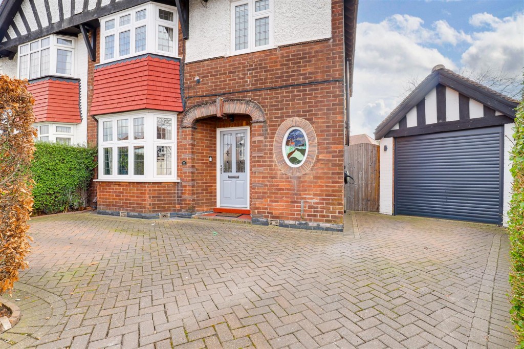 Eton Road, West Bridgford, Nottinghamshire, NG2 7AR