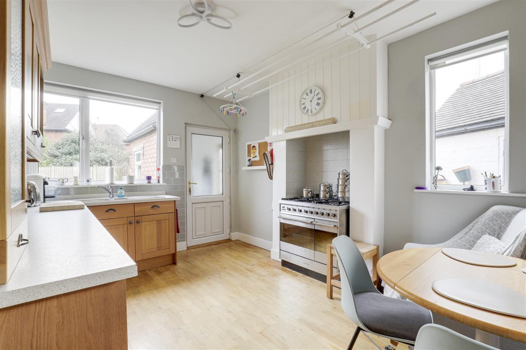 Eton Road, West Bridgford, Nottinghamshire, NG2 7AR