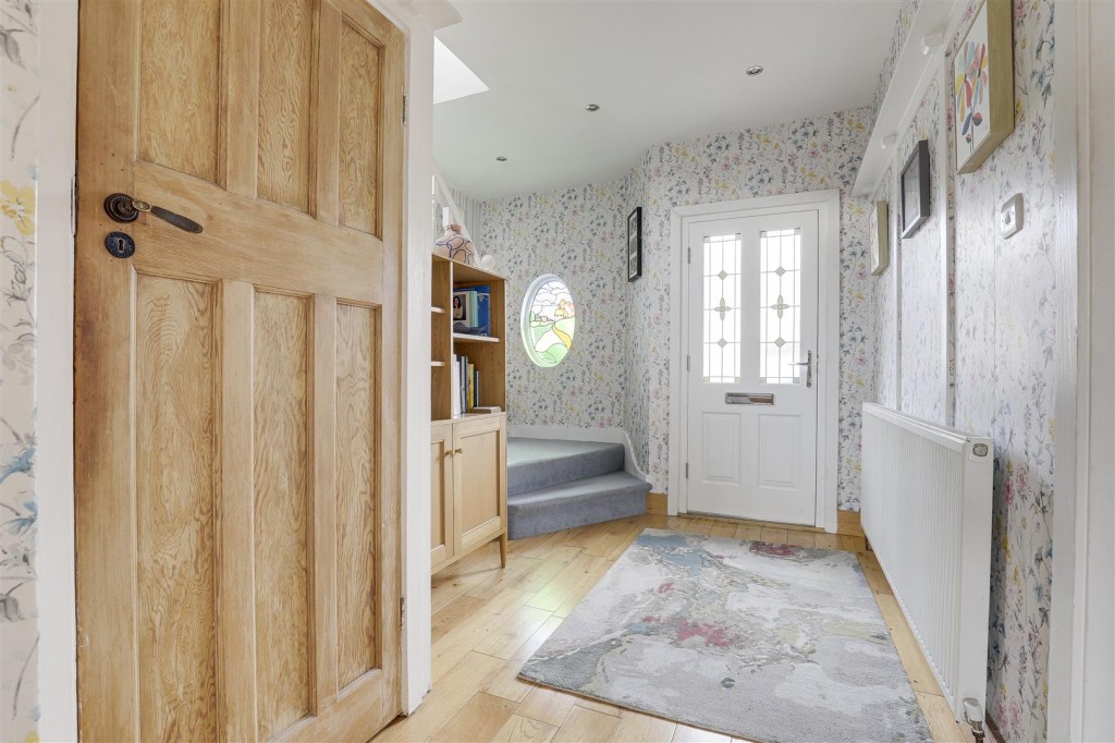 Eton Road, West Bridgford, Nottinghamshire, NG2 7AR