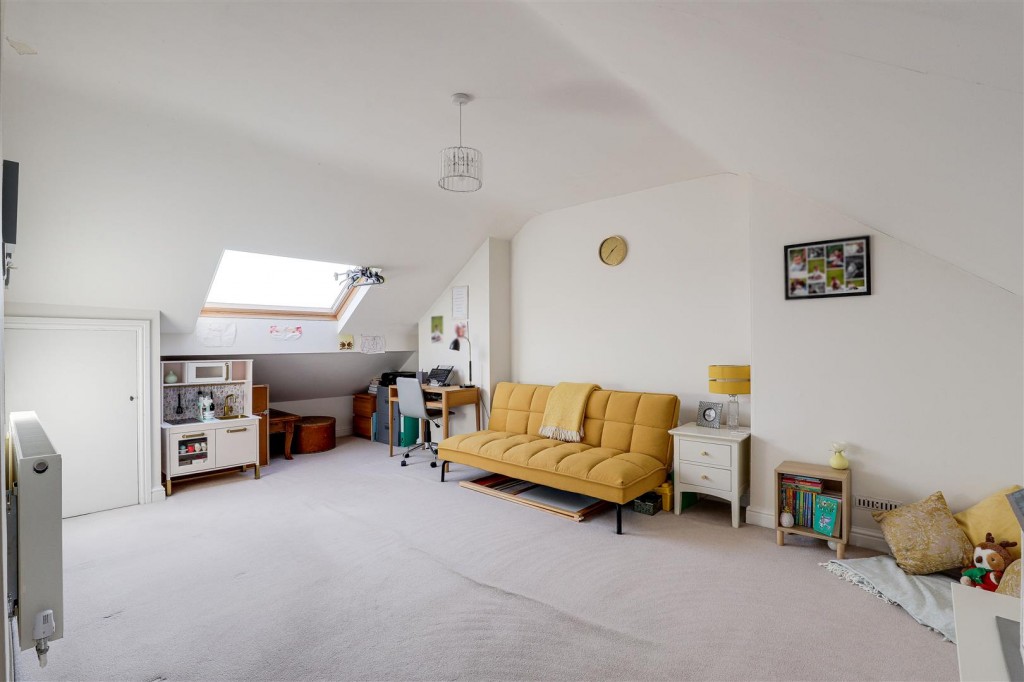 Carlyle Road, West Bridgford, Nottinghamshire, NG2 7NQ