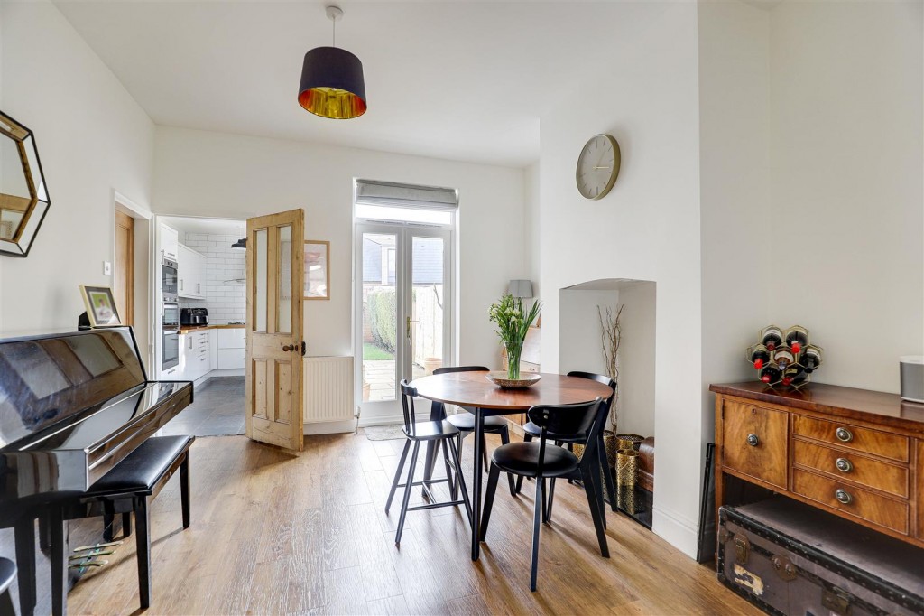 Carlyle Road, West Bridgford, Nottinghamshire, NG2 7NQ