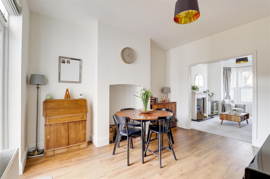 Carlyle Road, West Bridgford, Nottinghamshire, NG2 7NQ