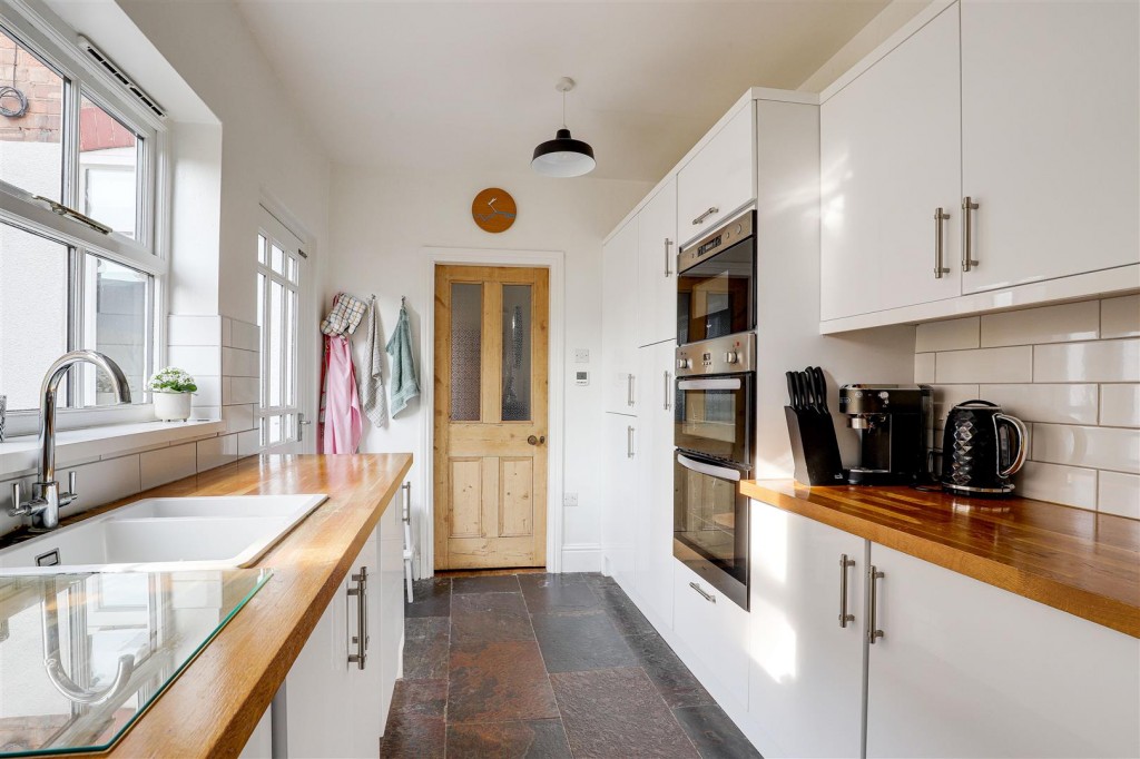 Carlyle Road, West Bridgford, Nottinghamshire, NG2 7NQ