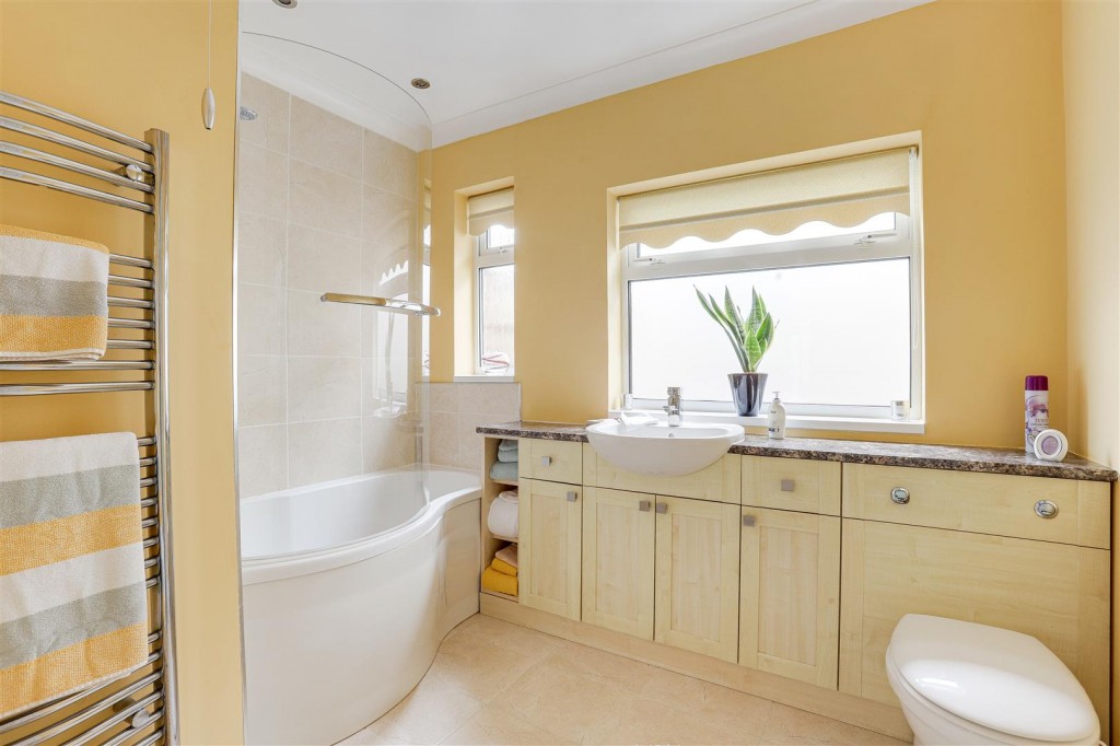 Grosvenor Avenue, Breaston, Derbyshire, DE72 3AB