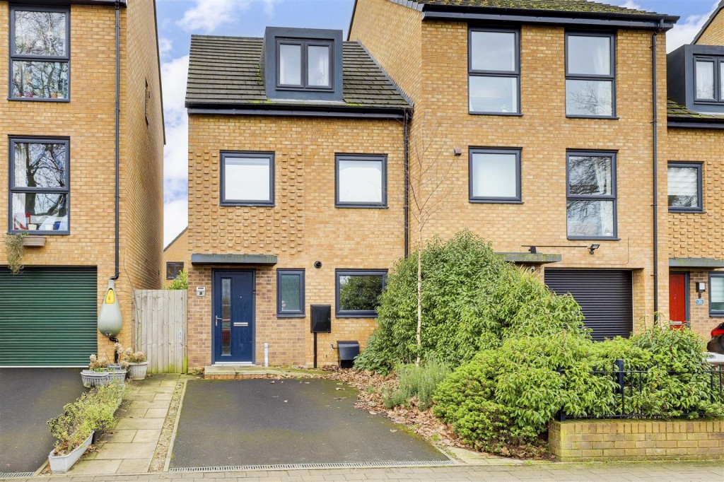 Arkwright Walk, The Meadows, Nottinghamshire, NG2 2HW