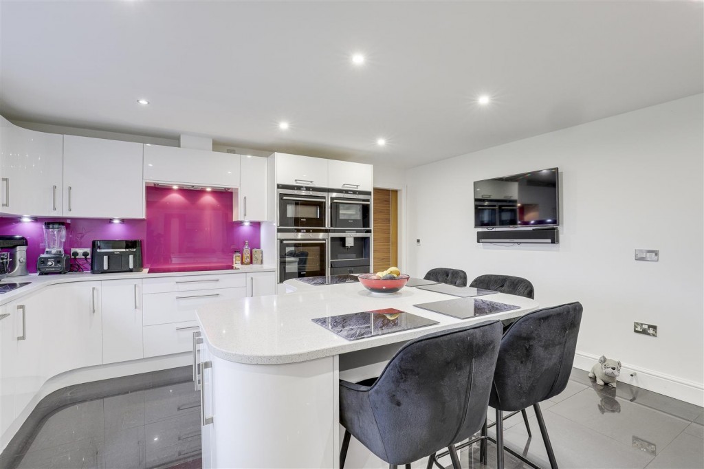 Manor View, Caunton, Newark, Nottinghamshire, NG23 6AW