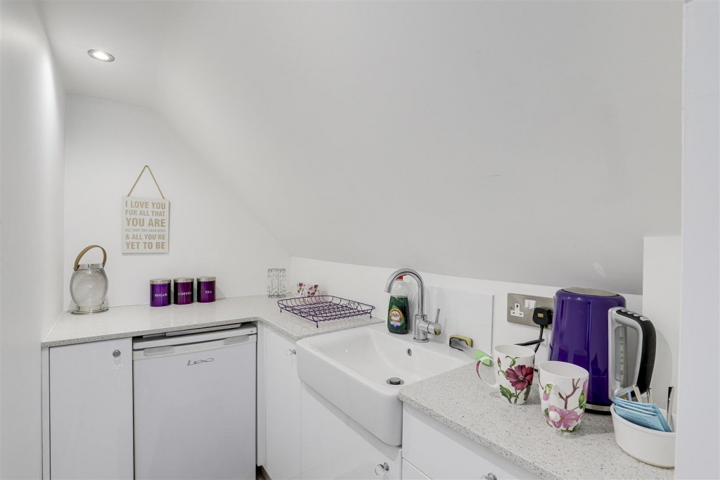 Manor View, Caunton, Newark, Nottinghamshire, NG23 6AW
