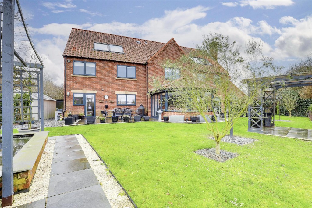 Manor View, Caunton, Newark, Nottinghamshire, NG23 6AW