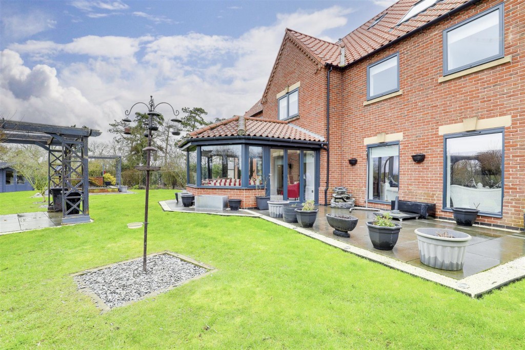 Manor View, Caunton, Newark, Nottinghamshire, NG23 6AW