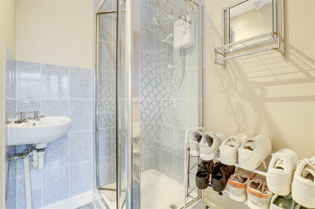 Redhill Road, Arnold, Nottinghamshire, NG5 8HB
