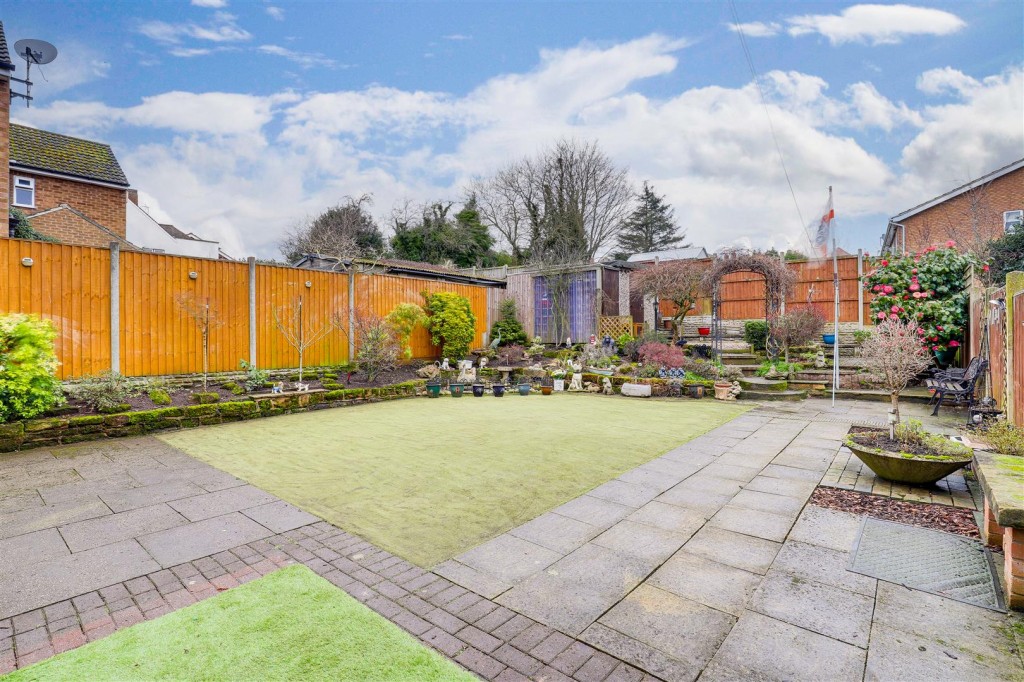 Redhill Road, Arnold, Nottinghamshire, NG5 8HB