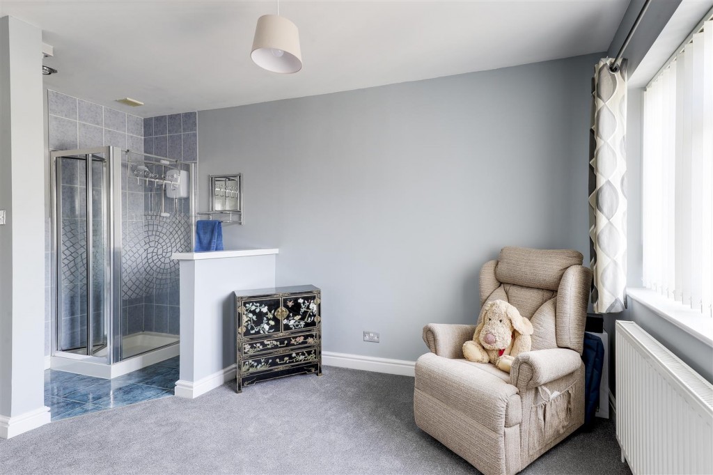 Redhill Road, Arnold, Nottinghamshire, NG5 8HB