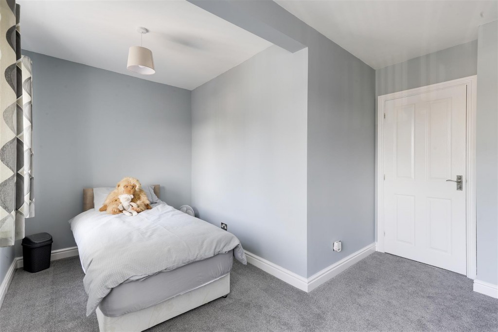 Redhill Road, Arnold, Nottinghamshire, NG5 8HB