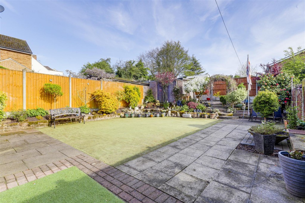 Redhill Road, Arnold, Nottinghamshire, NG5 8HB
