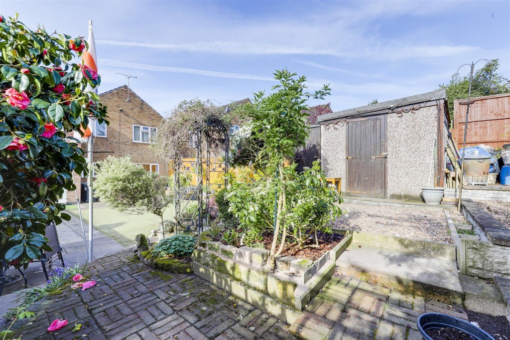 Redhill Road, Arnold, Nottinghamshire, NG5 8HB