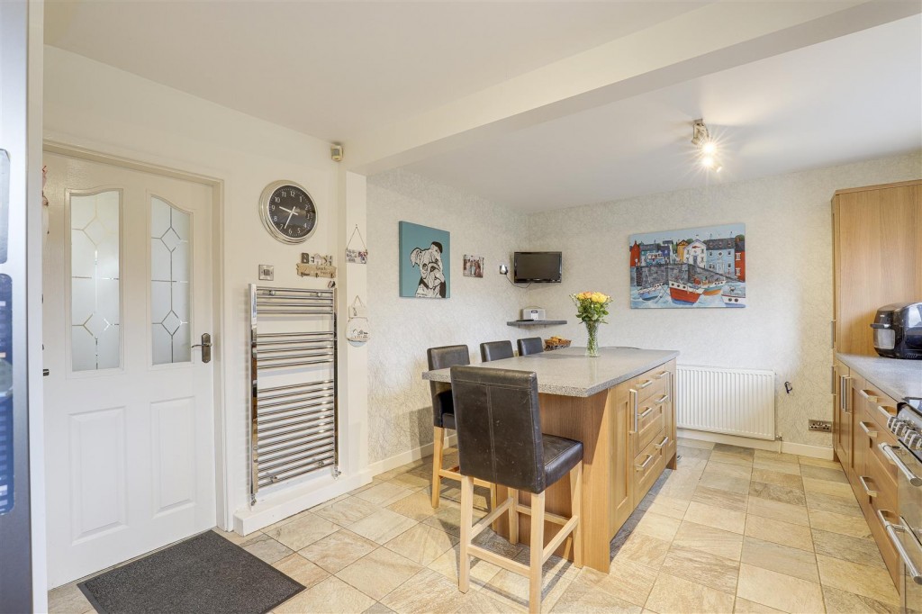 Redhill Road, Arnold, Nottinghamshire, NG5 8HB