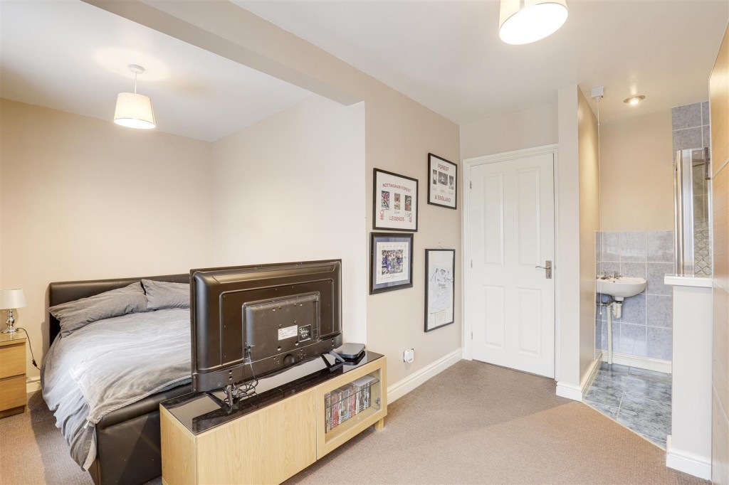 Redhill Road, Arnold, Nottinghamshire, NG5 8HB