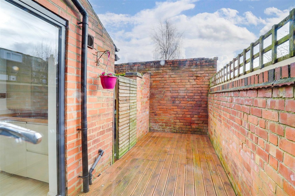 Bernard Terrace, Carrington, Nottinghamshire, NG5 2AA