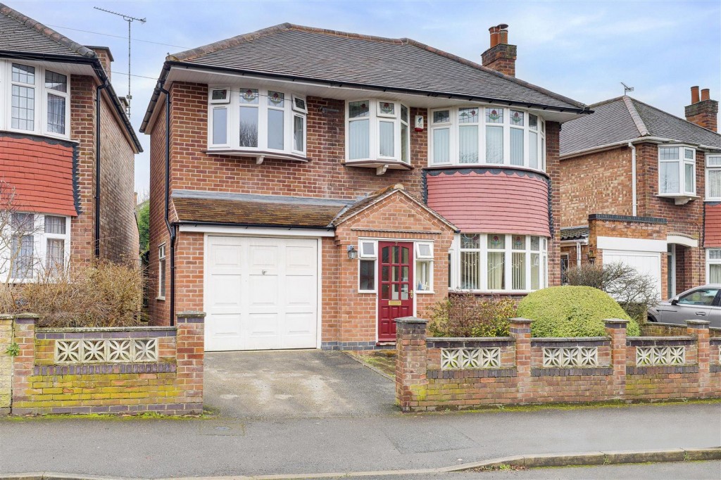 Russell Crescent, Wollaton, Nottinghamshire, NG8 2BQ