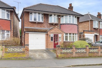 Russell Crescent, Wollaton, Nottinghamshire, NG8 2BQ