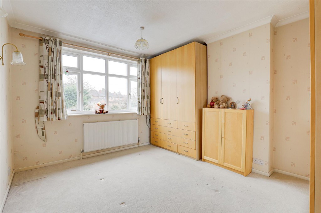 Russell Crescent, Wollaton, Nottinghamshire, NG8 2BQ