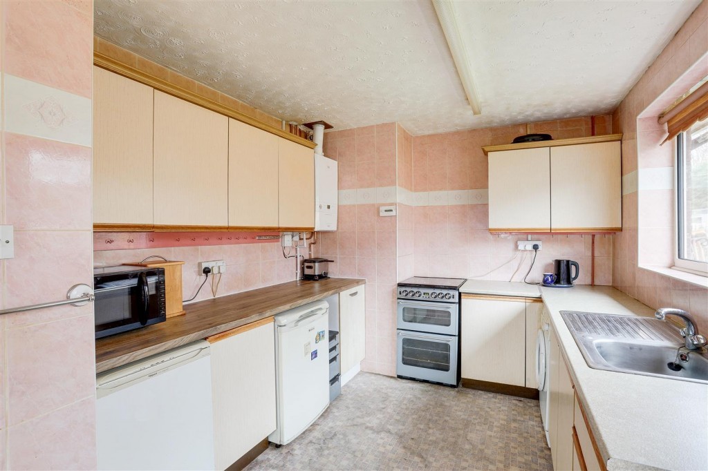 Stanthorne Close, Silverdale, Nottinghamshire, NG11 7DU