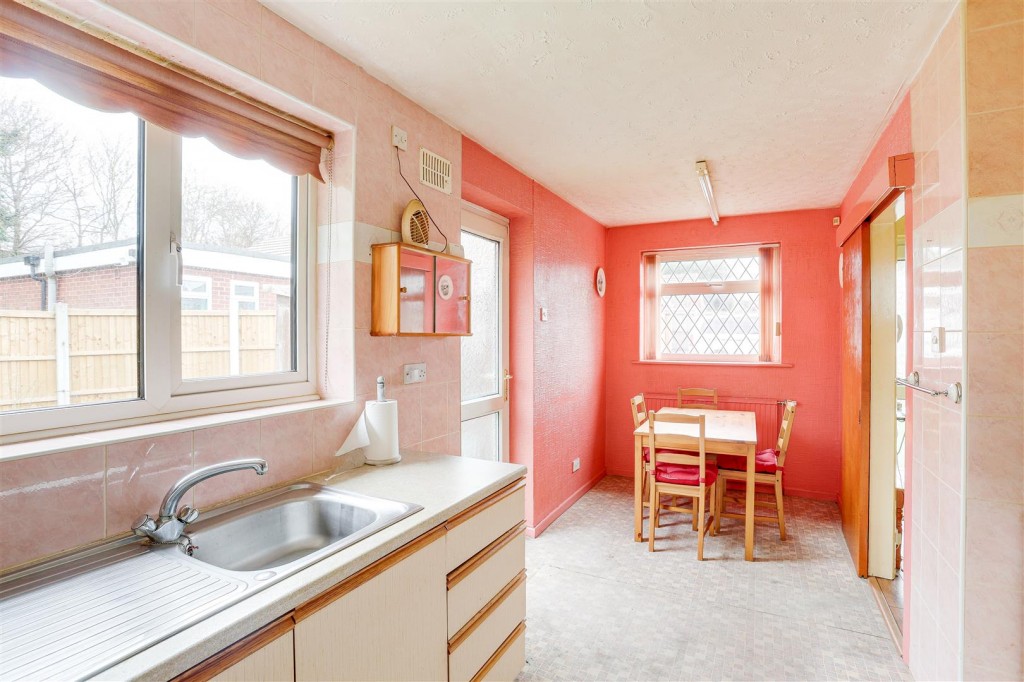 Stanthorne Close, Silverdale, Nottinghamshire, NG11 7DU