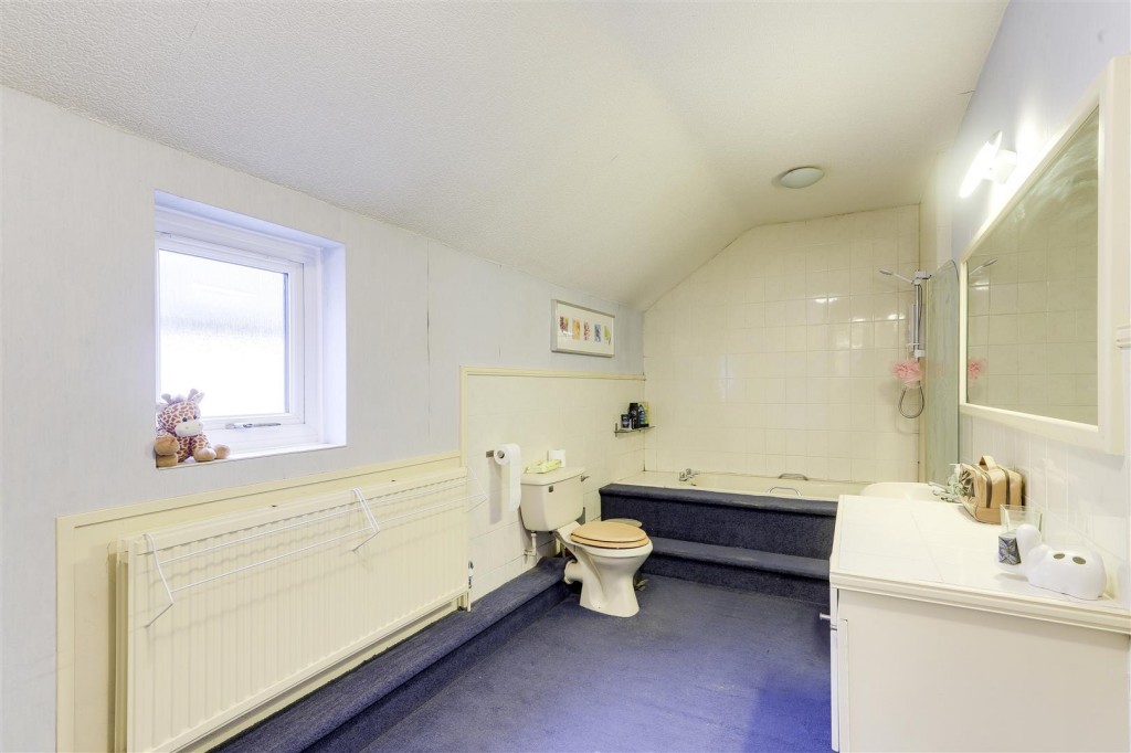 Roseberry Street, Kirkby-In-Ashfield, Nottinghamshire, NG17 7DZ