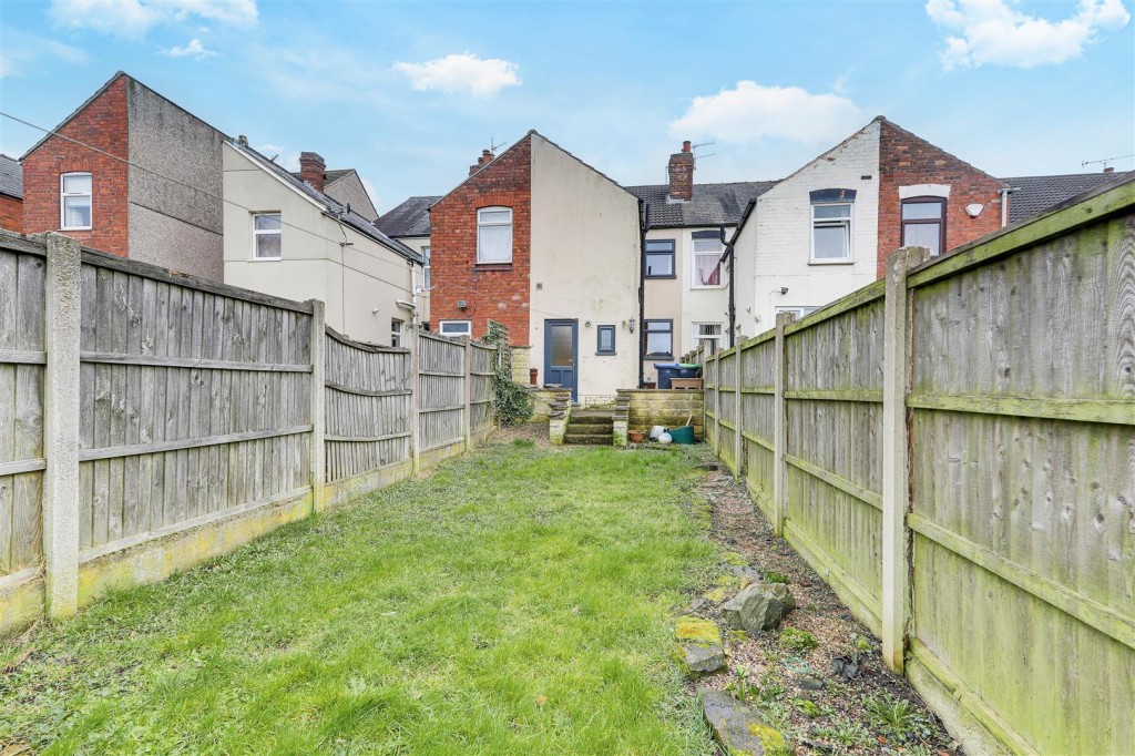 Roseberry Street, Kirkby-In-Ashfield, Nottinghamshire, NG17 7DZ
